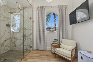 Primary Bathroom1b