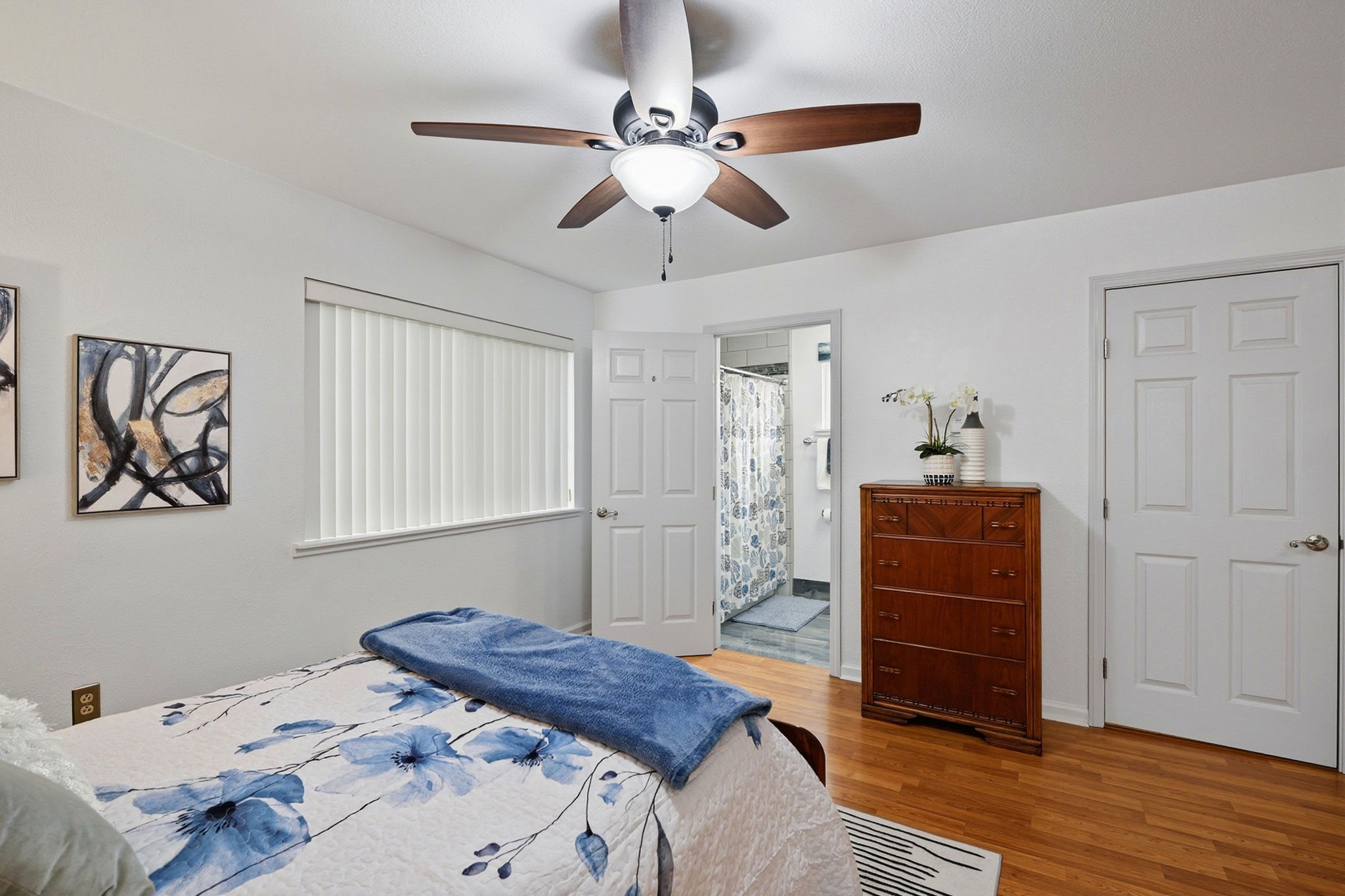 021_f8_183 Benbow Ave