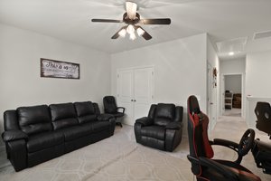  Photo 33