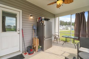  Photo 48