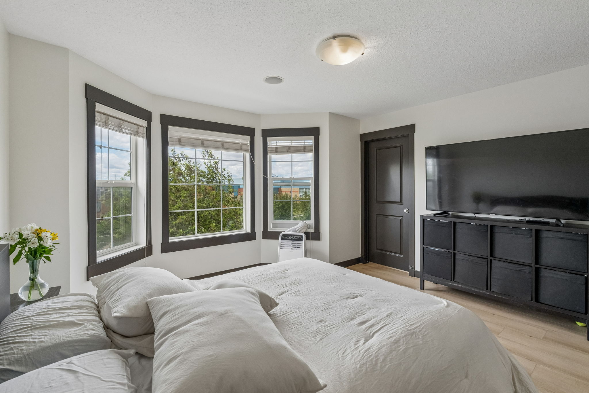 06.11.2026 - Lee Serridge - 183 Rainbow Falls Dr, Chestermere_19