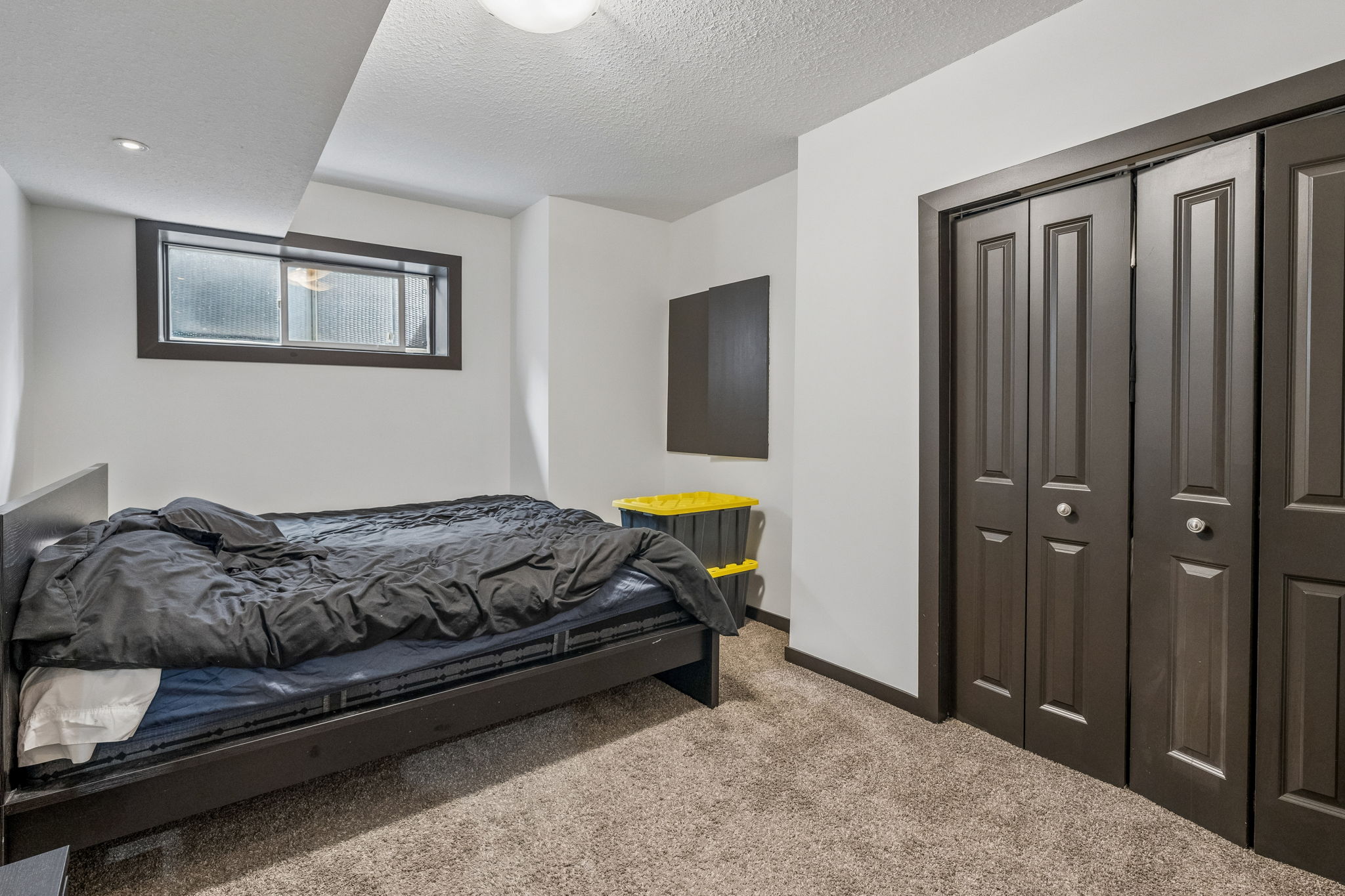 06.11.2026 - Lee Serridge - 183 Rainbow Falls Dr, Chestermere_25