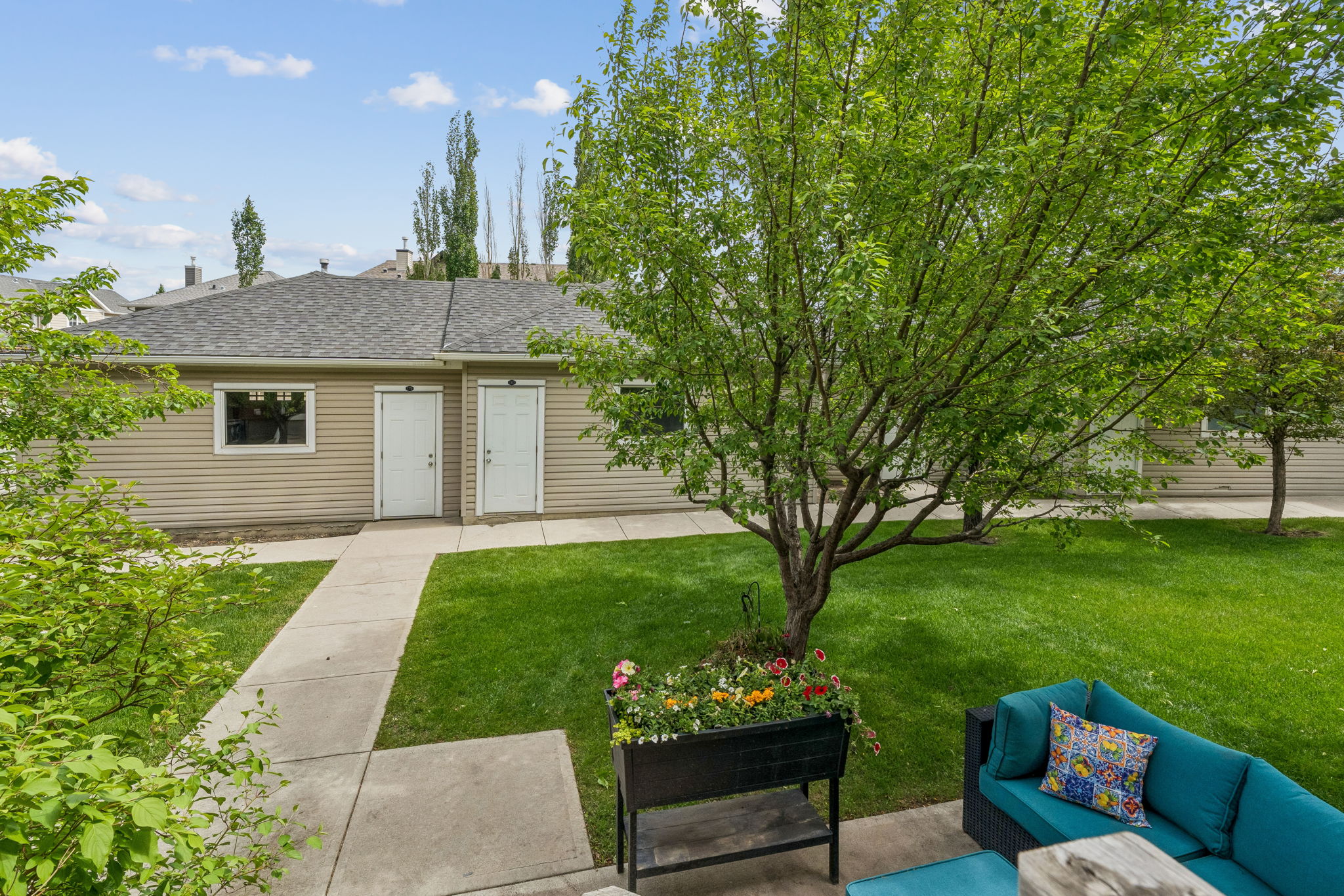 06.11.2026 - Lee Serridge - 183 Rainbow Falls Dr, Chestermere_26