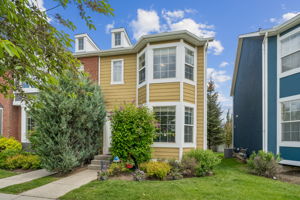 06.11.2026 - Lee Serridge - 183 Rainbow Falls Dr, Chestermere_03