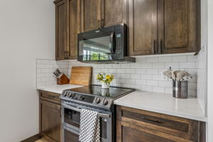 06.11.2026 - Lee Serridge - 183 Rainbow Falls Dr, Chestermere_12