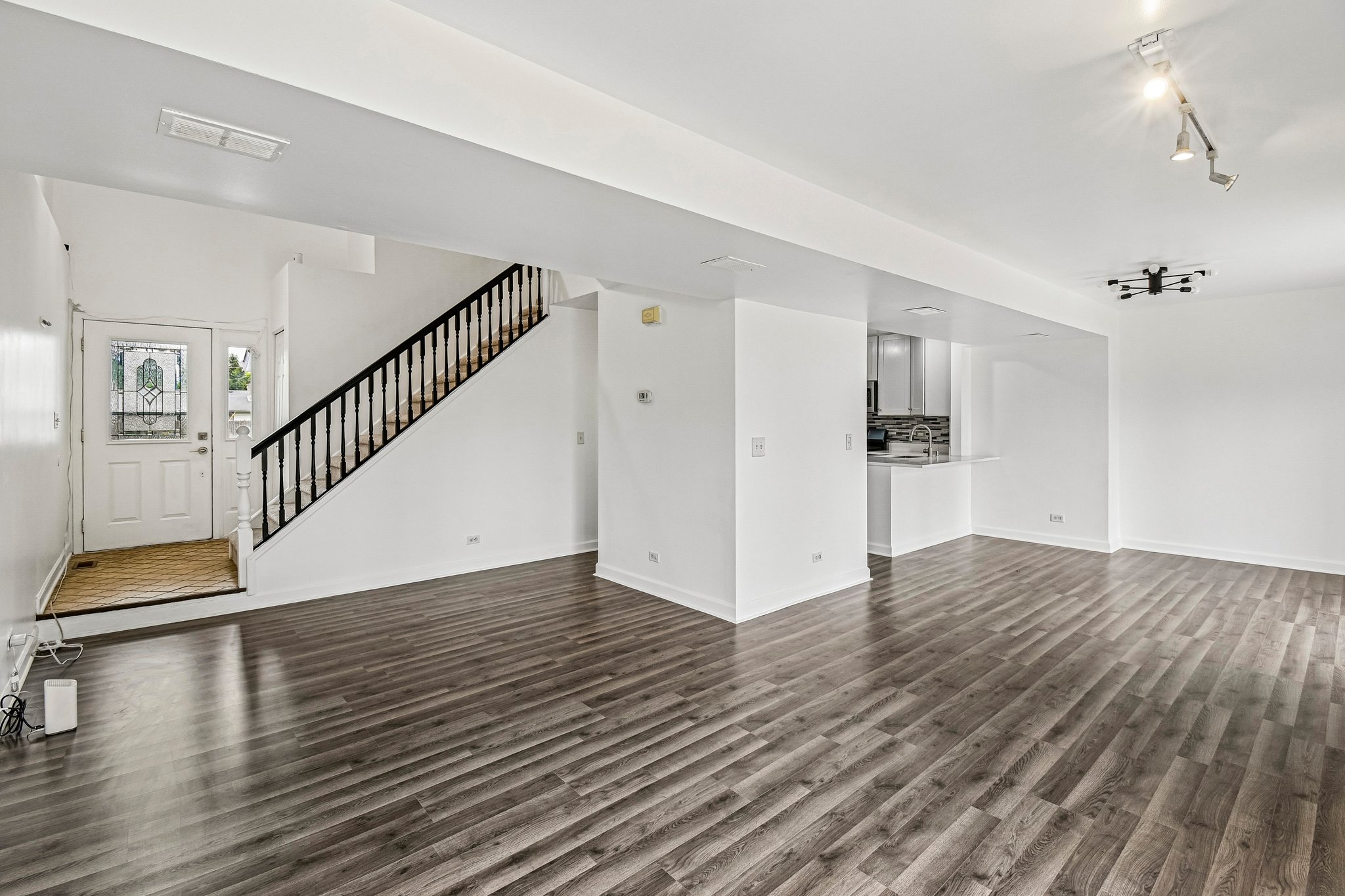 183 W Algonquin Rd-S1305-008.jpg