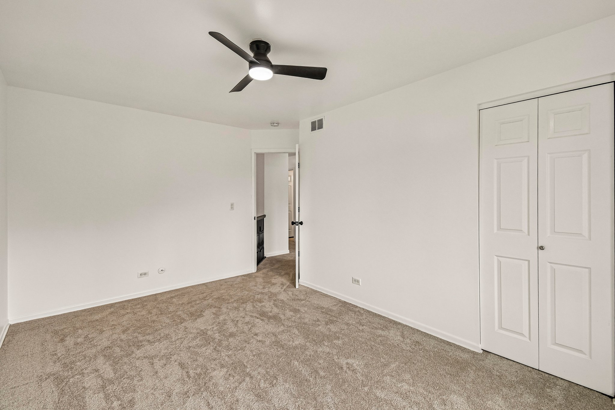 183 W Algonquin Rd-S1305-028.jpg