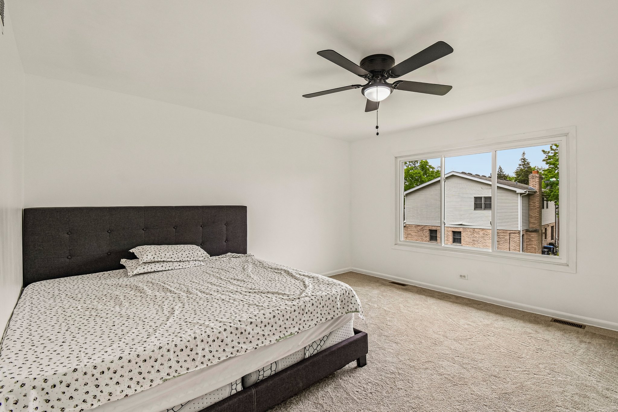 183 W Algonquin Rd-S1305-030.jpg
