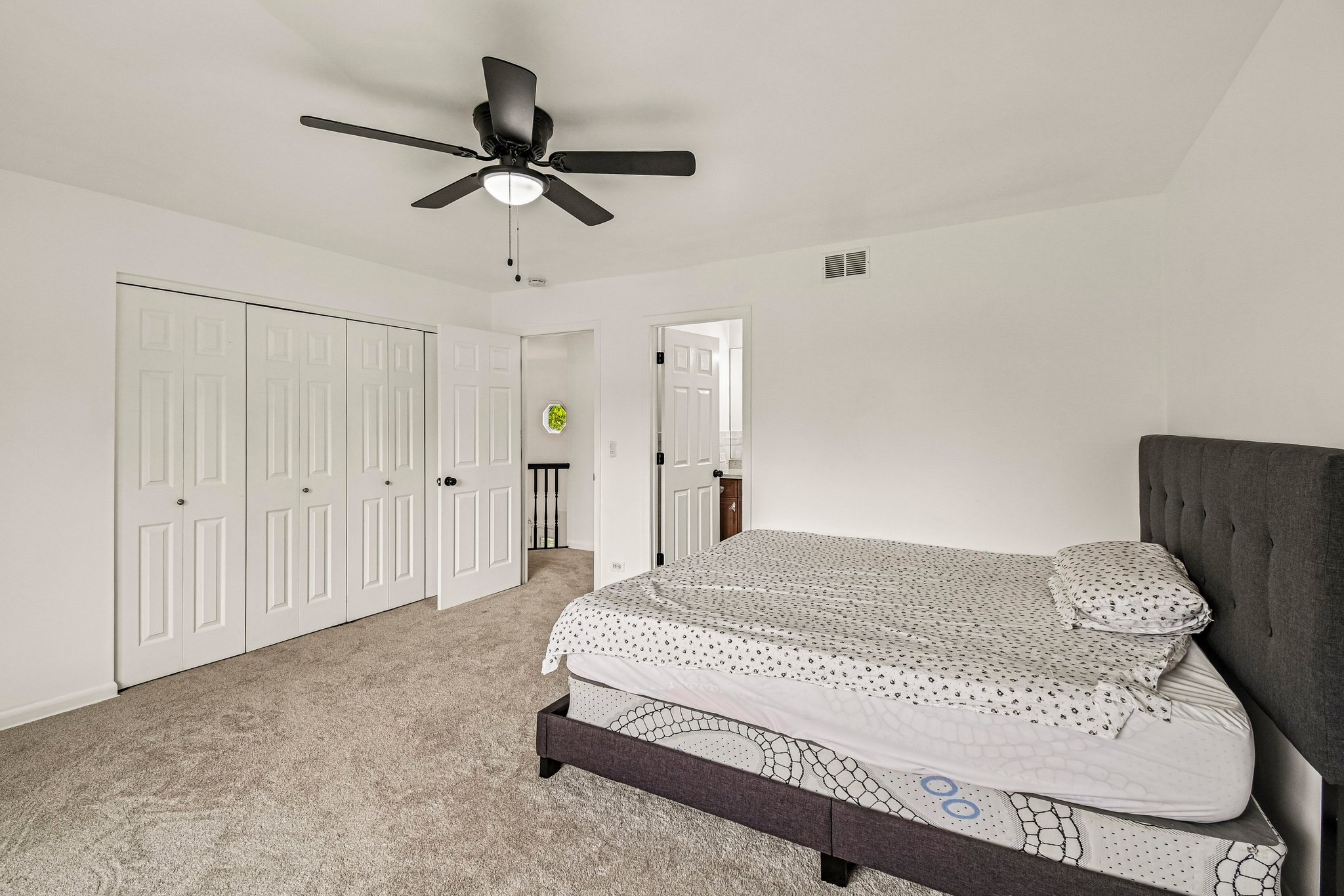 183 W Algonquin Rd-S1305-031.jpg