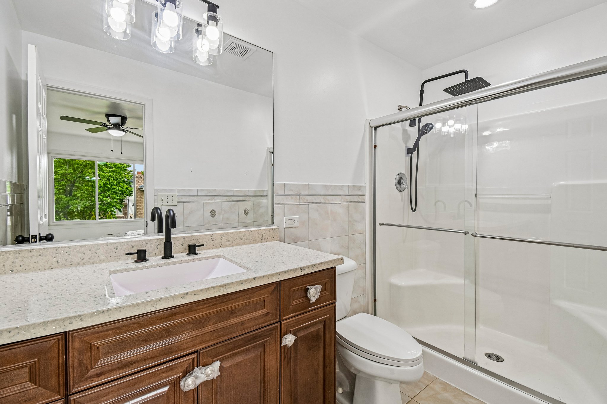 183 W Algonquin Rd-S1305-033.jpg