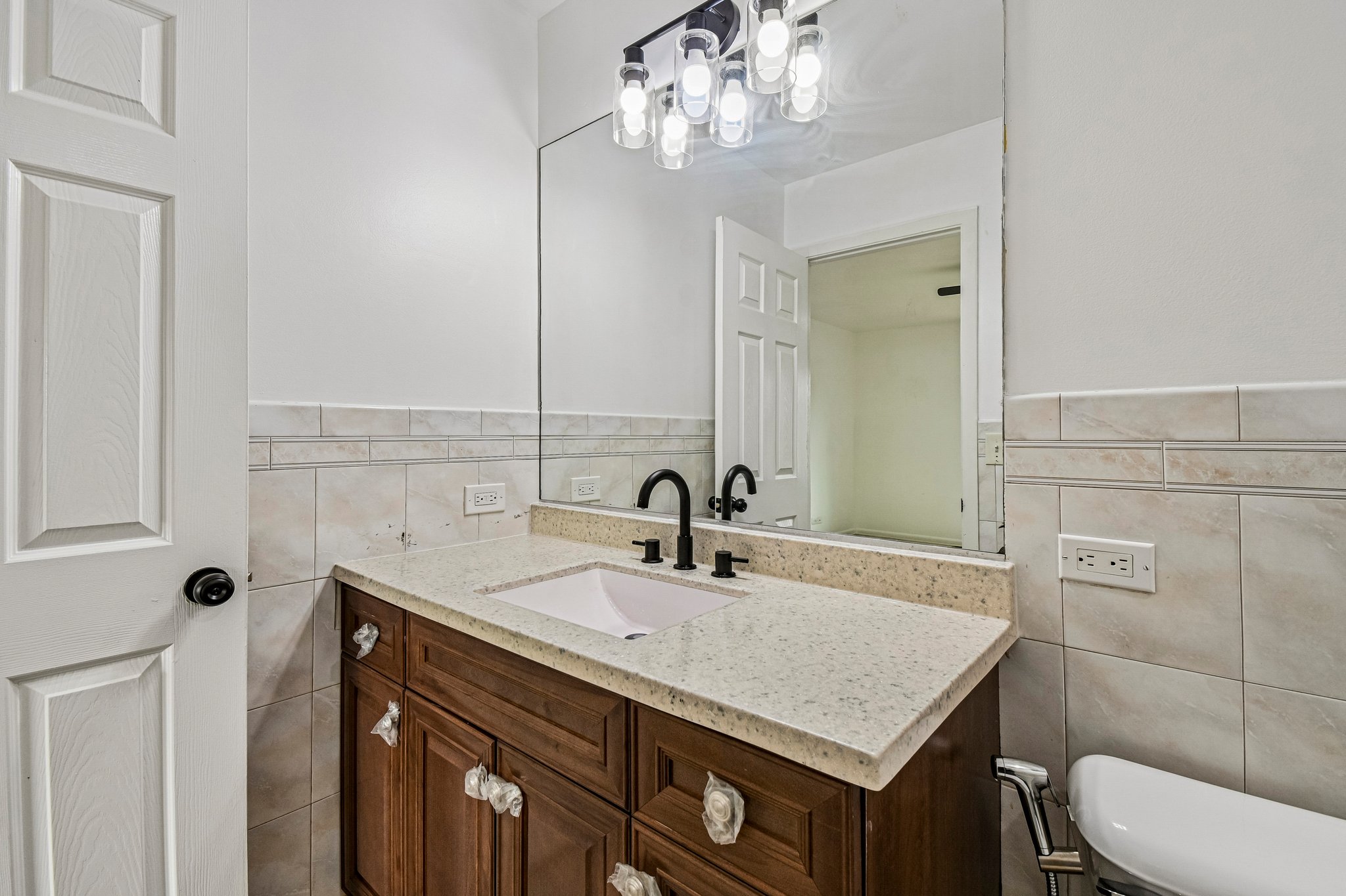 183 W Algonquin Rd-S1305-034.jpg