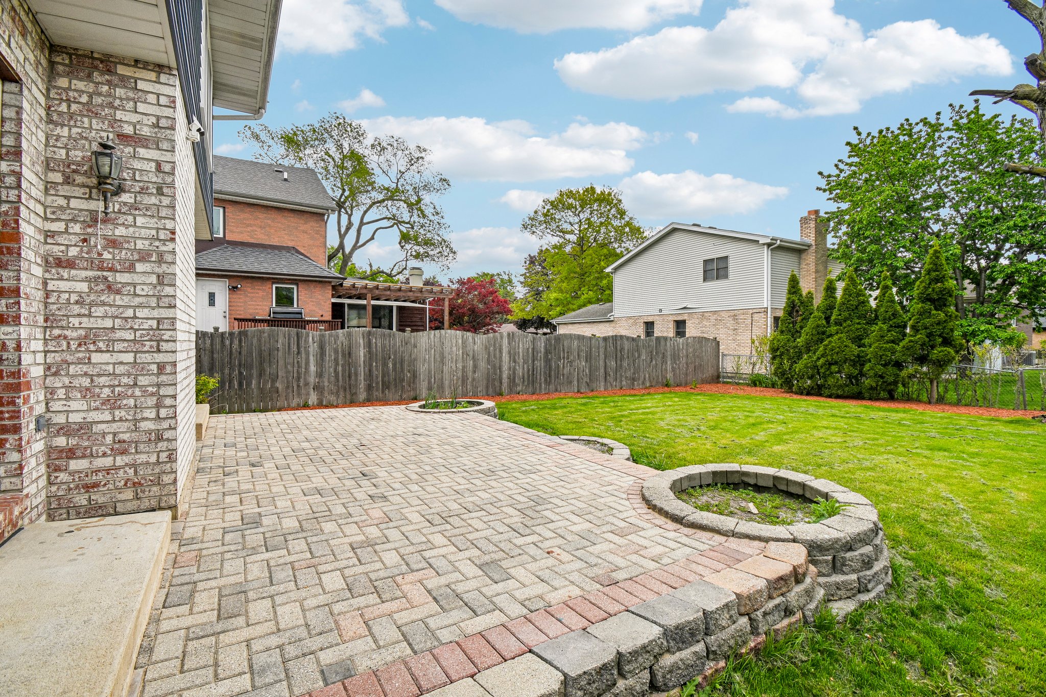 183 W Algonquin Rd-S1305-041.jpg