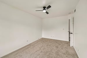 183 W Algonquin Rd-S1305-027.jpg