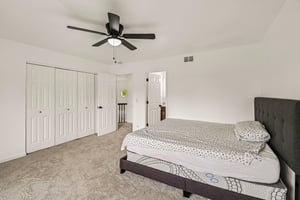 183 W Algonquin Rd-S1305-031.jpg