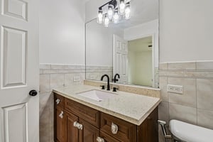 183 W Algonquin Rd-S1305-034.jpg