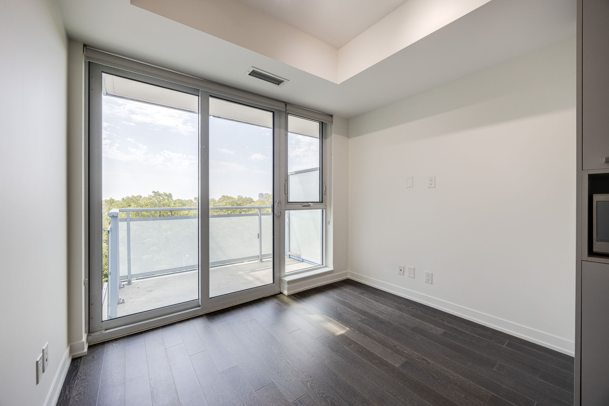 Toronto property showcase — delivered property photograph 11