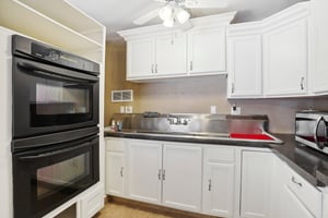 Heritage Dr-1204-033.jpg