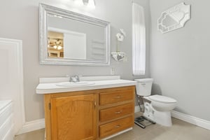 Heritage Dr-1204-040.jpg