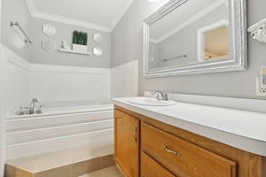 Heritage Dr-1204-041.jpg