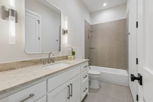 Hall En Suite Bathroom