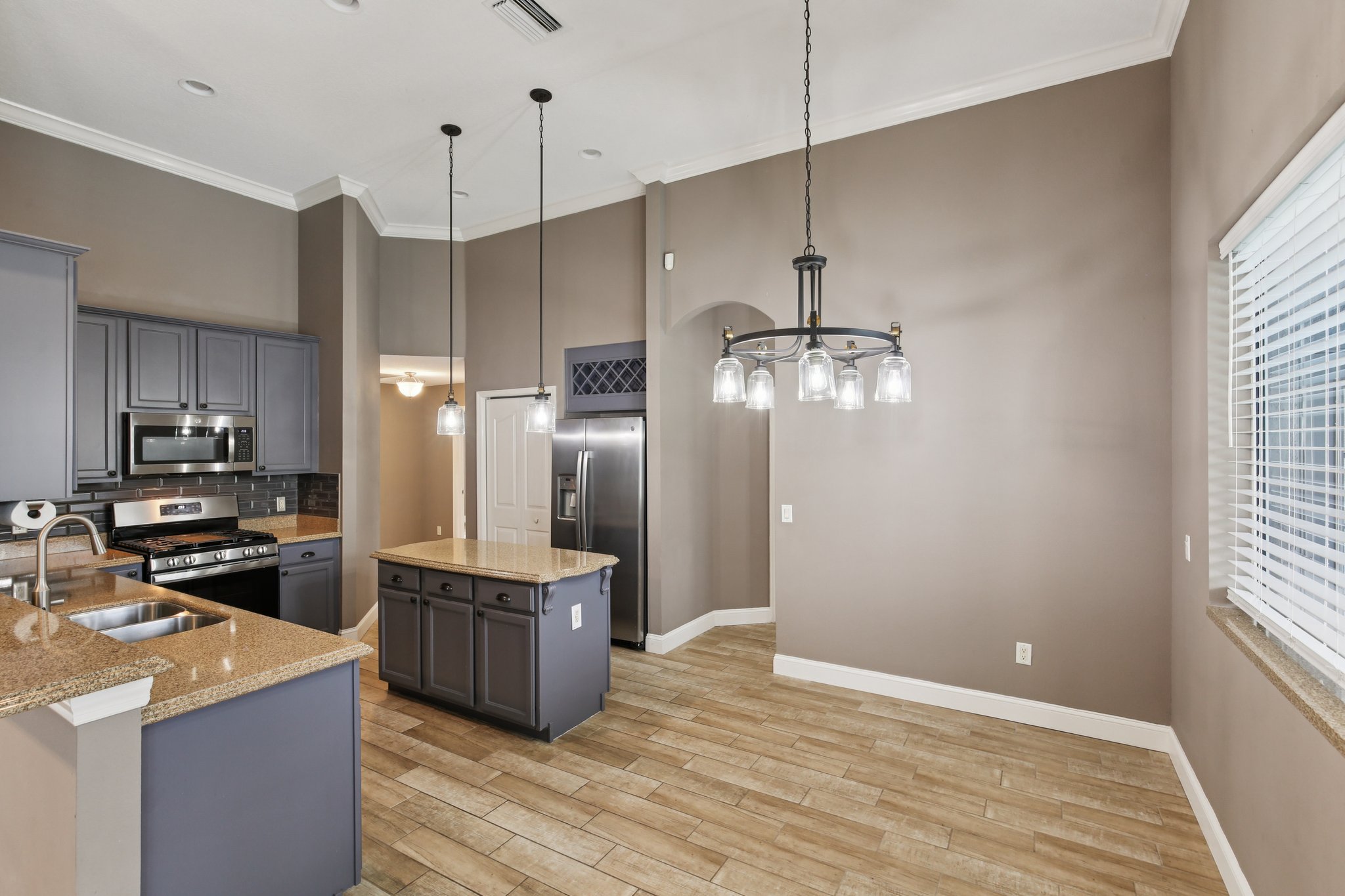 Bankston Pl-S2708-025.jpg