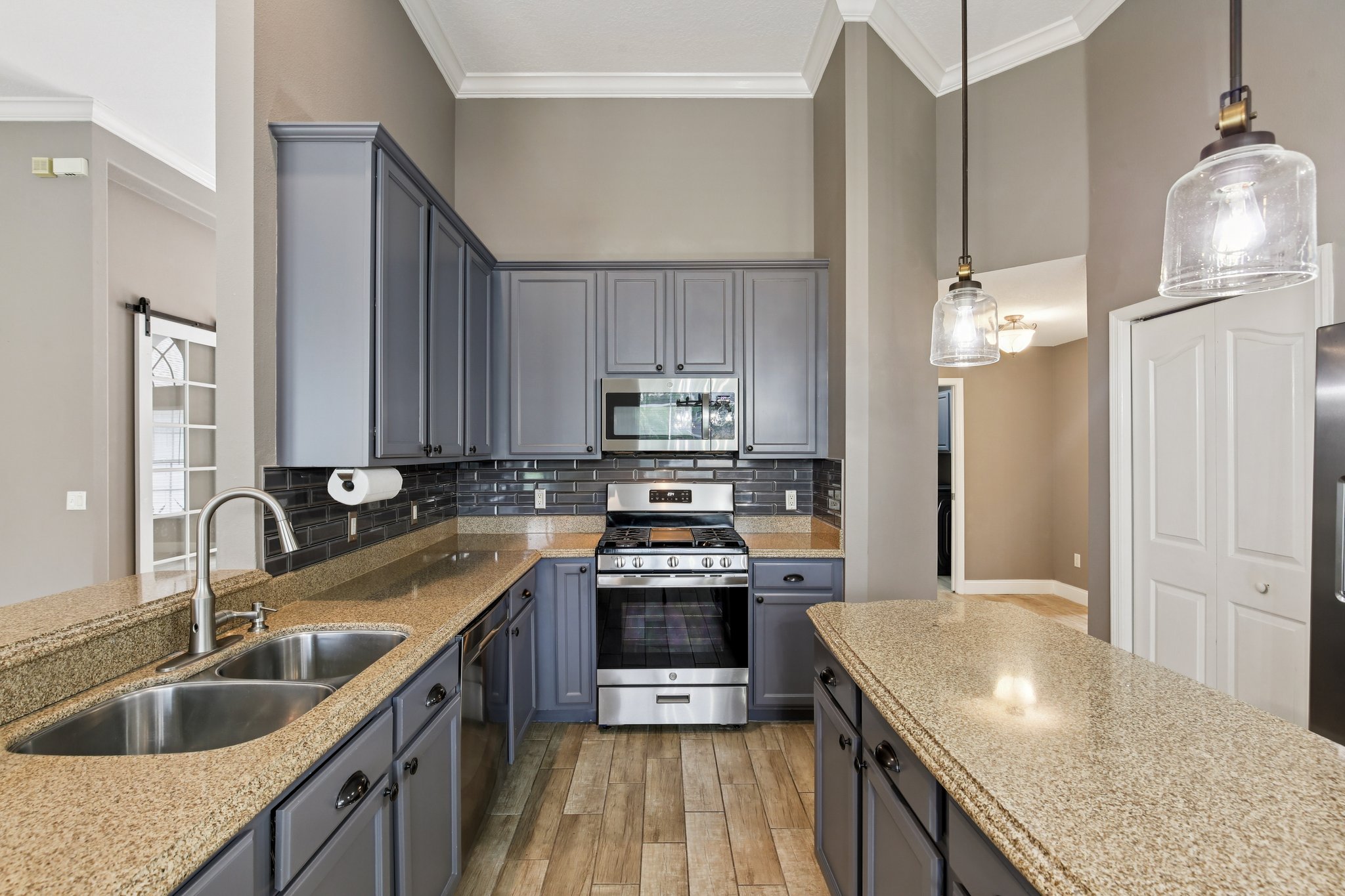 Bankston Pl-S2708-027.jpg