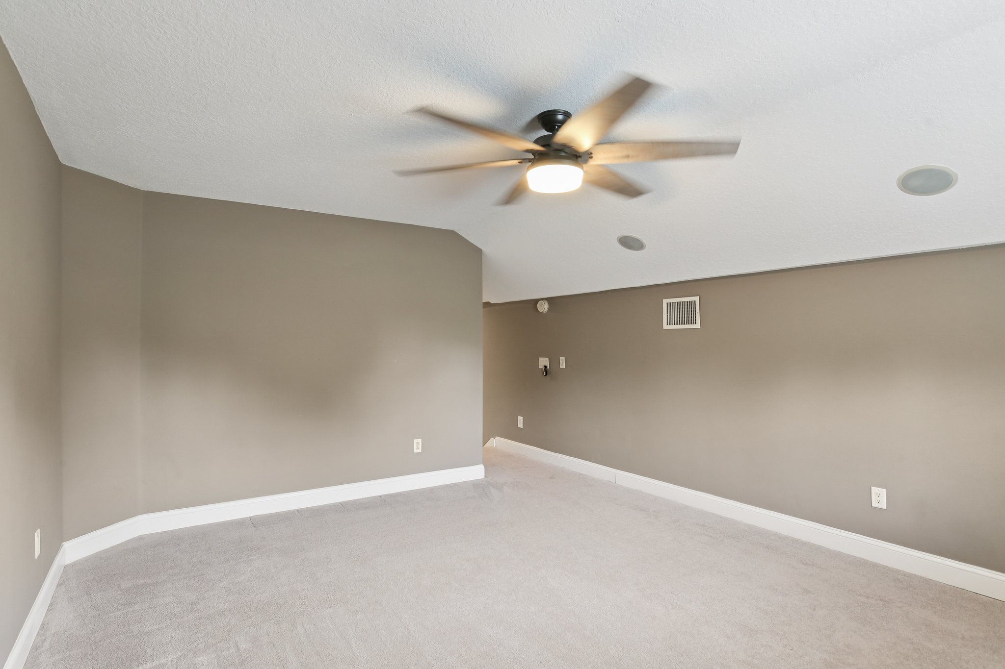 Bankston Pl-S2708-057.jpg