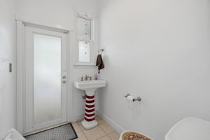  Photo 30