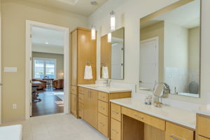  Photo 53