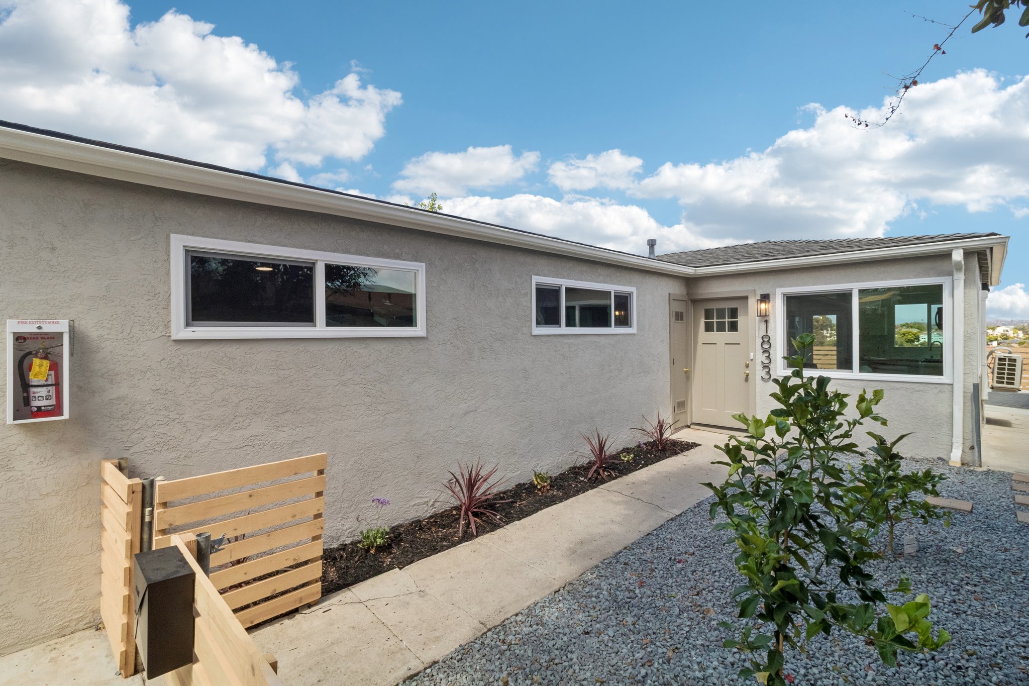 1831-33 Felton St-S0207-005.jpg