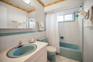 Bathroom2