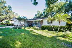 Front Exterior4