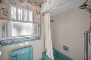 Primary Bathroom1b