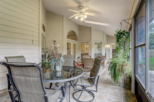 Screened-in Porch