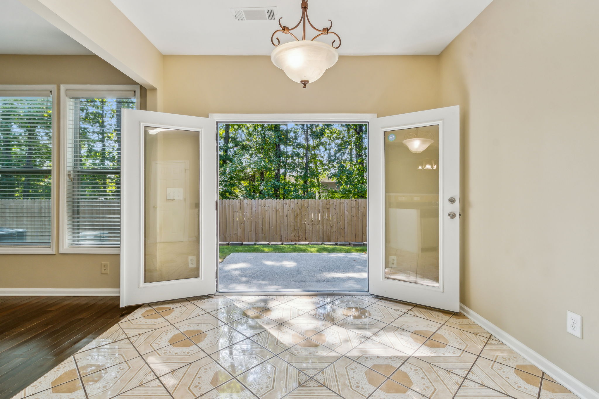 Breakfast Nook