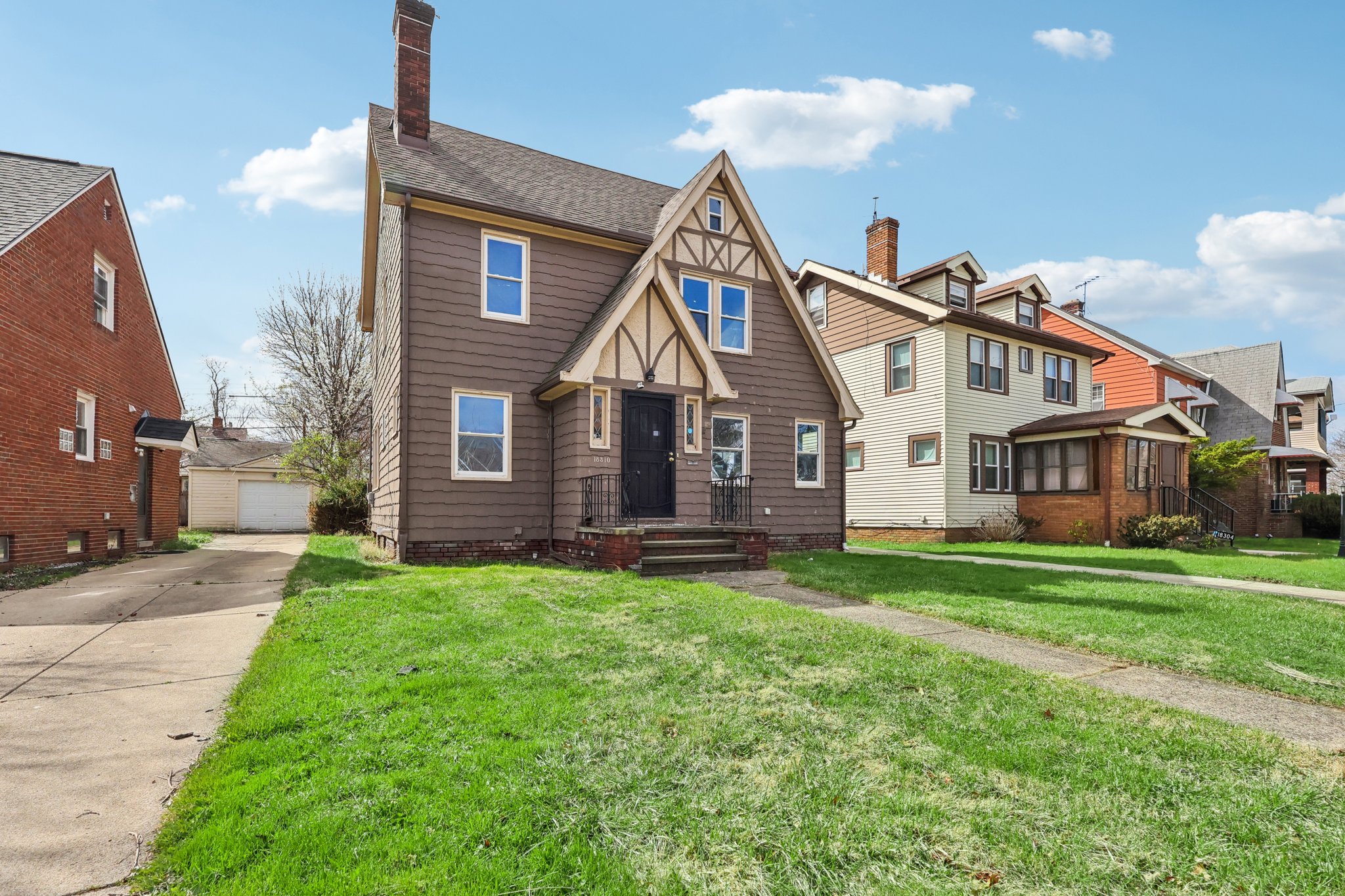 La Salle Ave-S0804-003.jpg