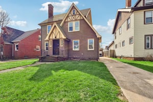 La Salle Ave-S0804-002.jpg