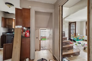 La Salle Ave-S0804-011.jpg