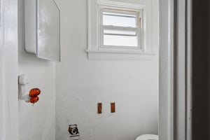 La Salle Ave-S0804-016.jpg