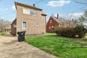 La Salle Ave-S0804-025.jpg