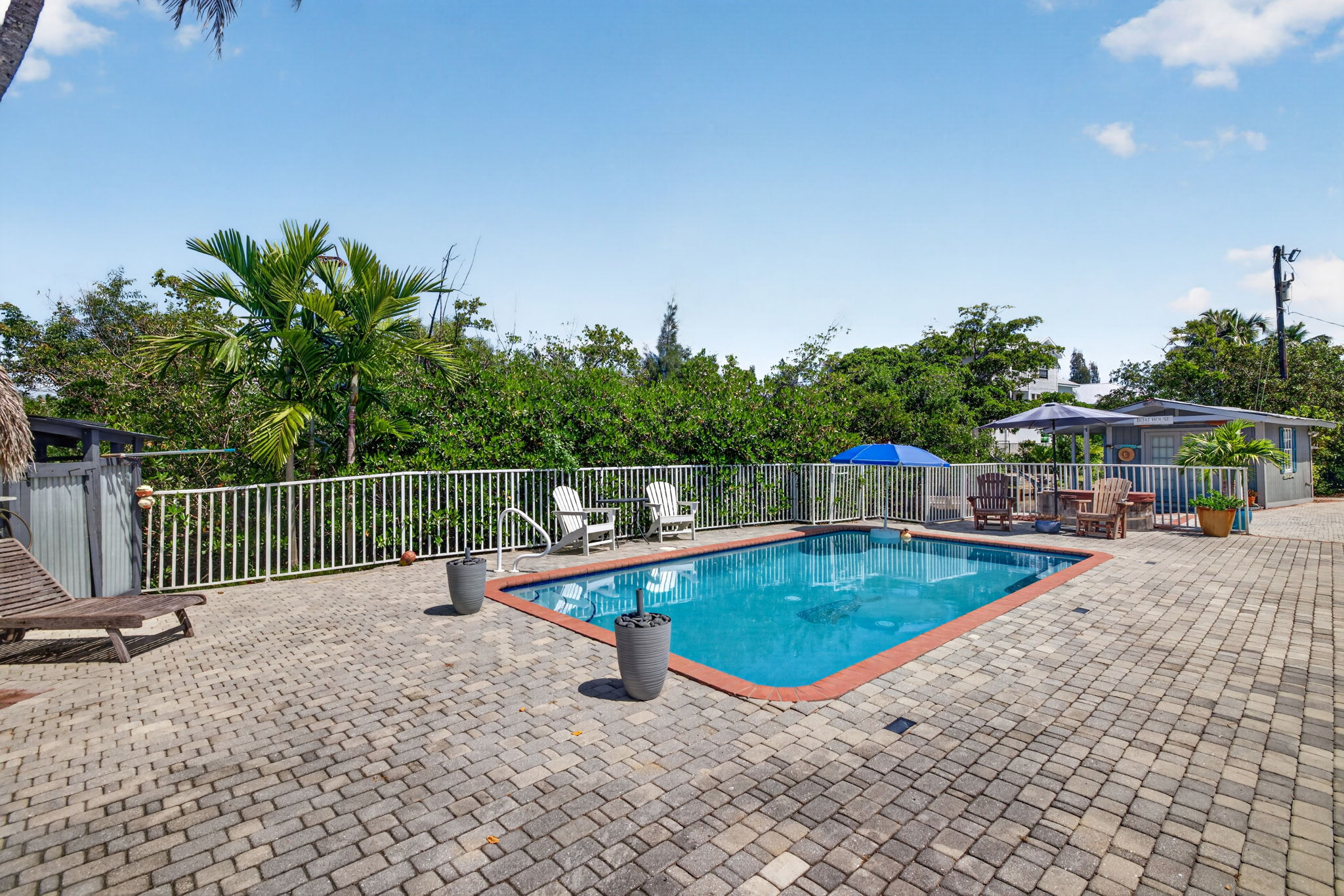 Pool 2 of 4