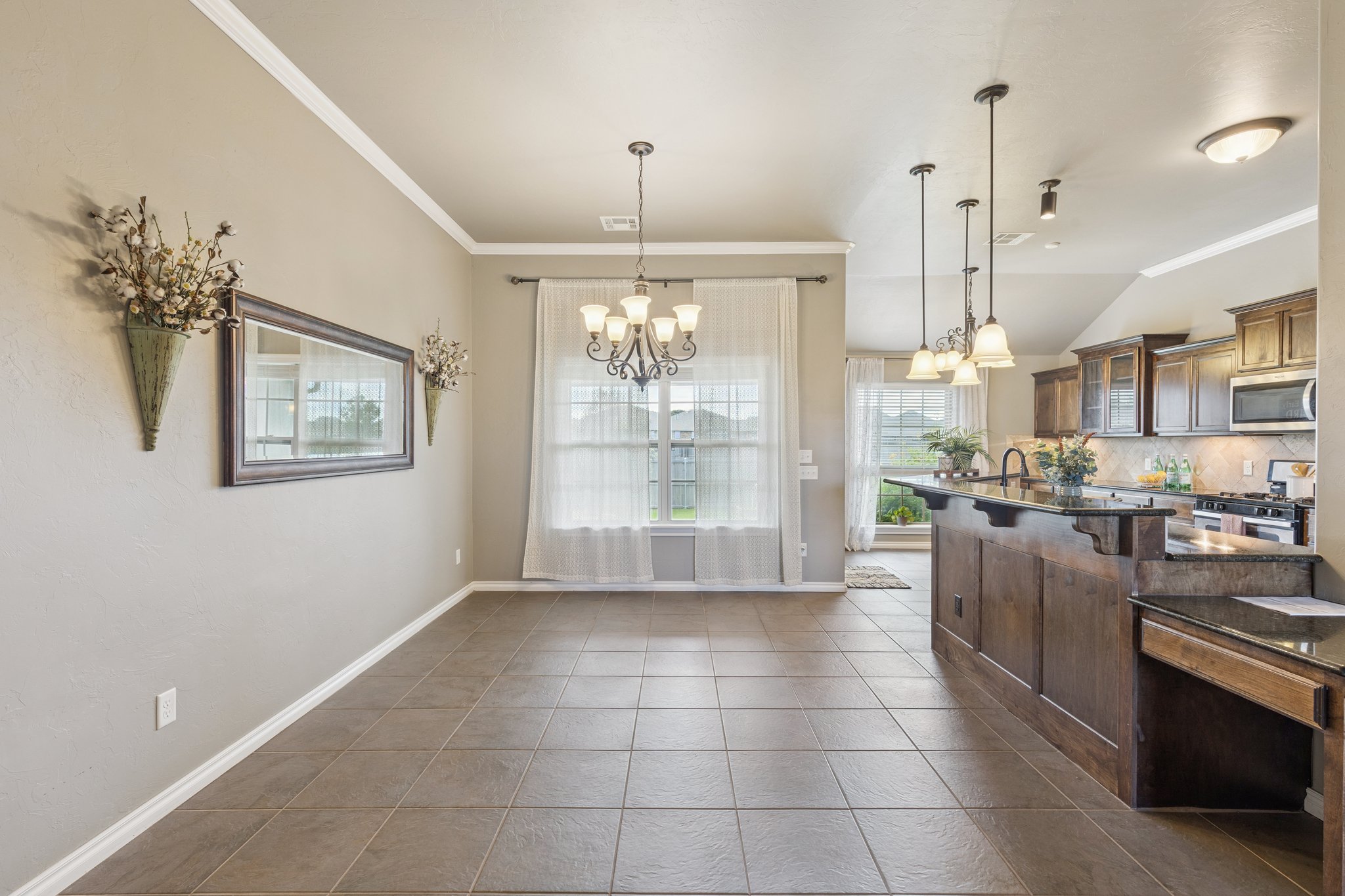 18313 Summer Grove Ave_006.jpg