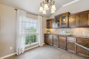 18313 Summer Grove Ave_009.jpg