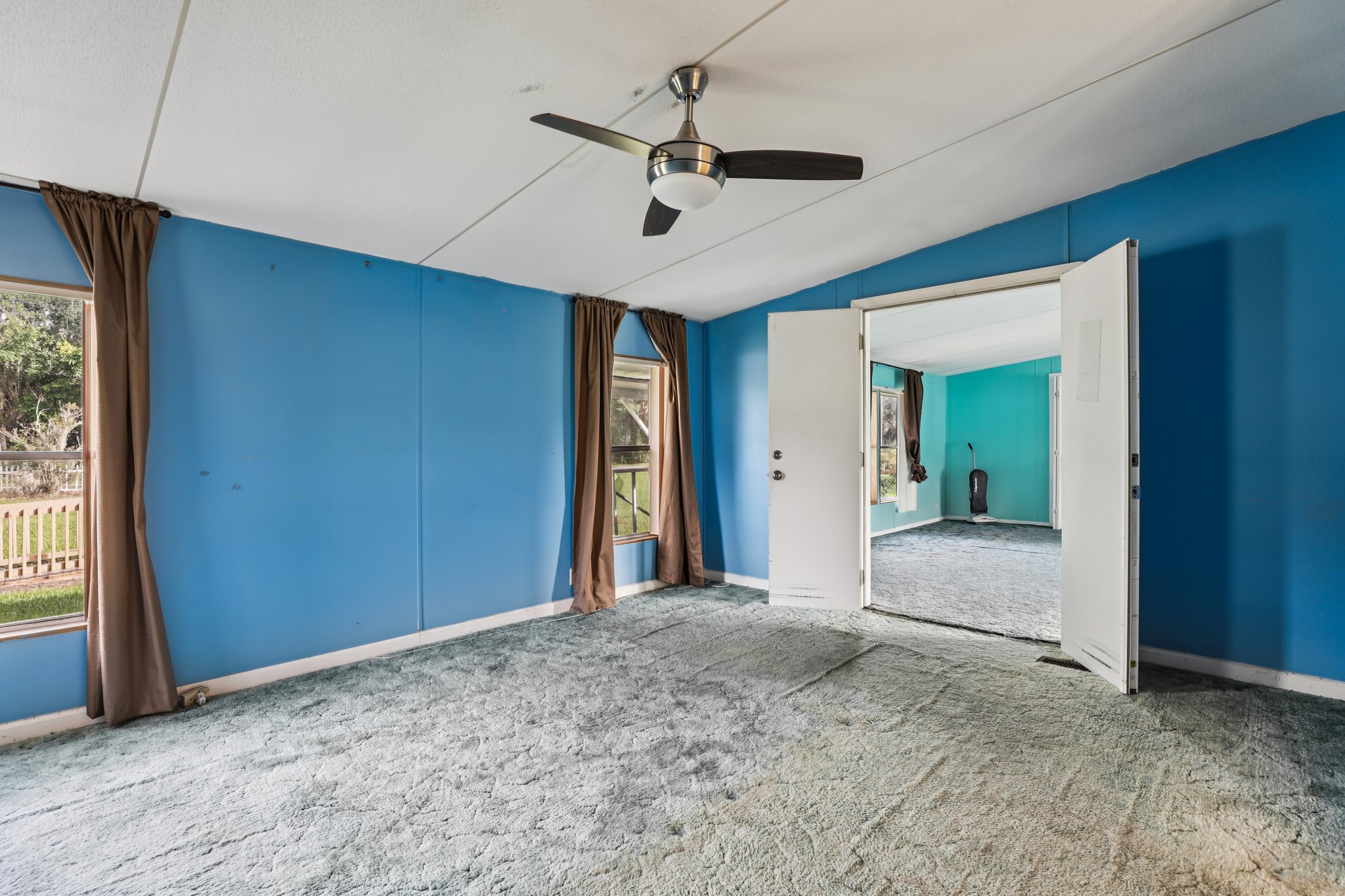 Jones Dr-S1110-011.jpg