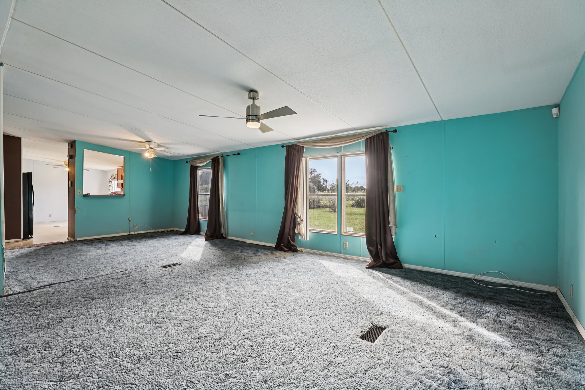 Jones Dr-S1110-014.jpg