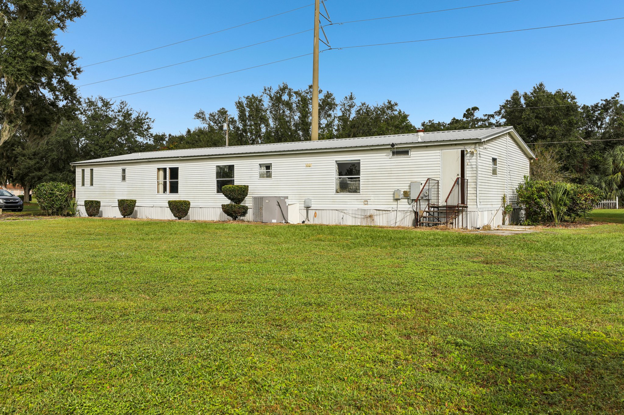 Jones Dr-S1110-038.jpg