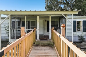 Jones Dr-S1110-006.jpg