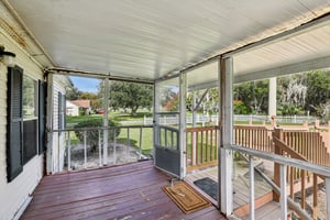 Jones Dr-S1110-008.jpg