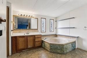 Jones Dr-S1110-027.jpg