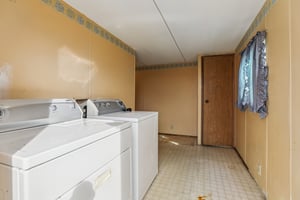 Jones Dr-S1110-036.jpg